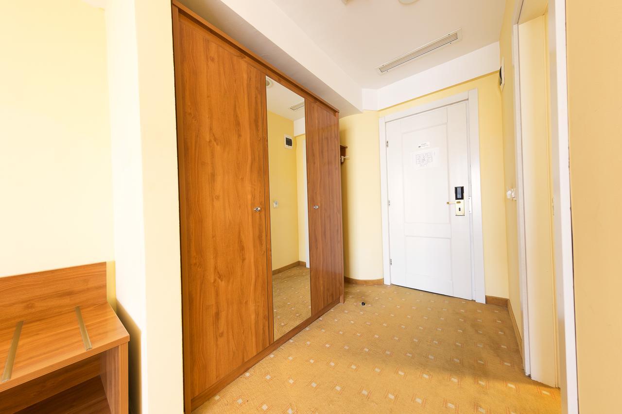 Hotel Parc อัลบายูเลีย ภายนอก รูปภาพ
