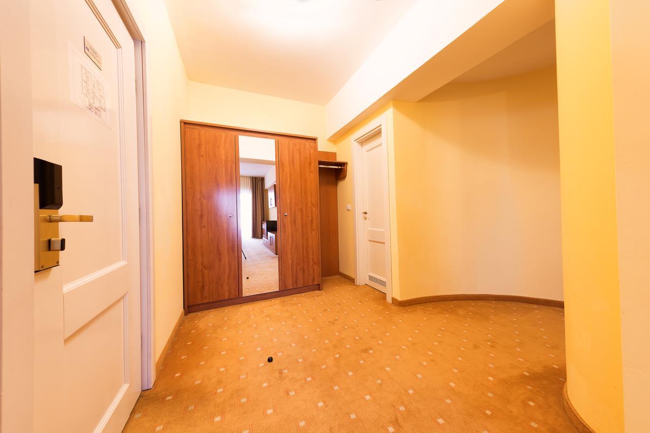 Hotel Parc อัลบายูเลีย ภายนอก รูปภาพ