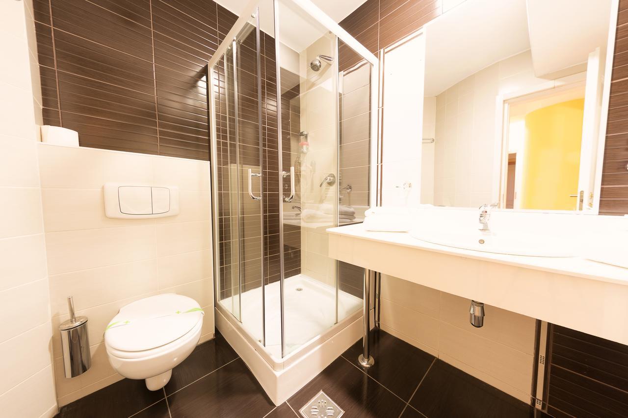 Hotel Parc อัลบายูเลีย ภายนอก รูปภาพ