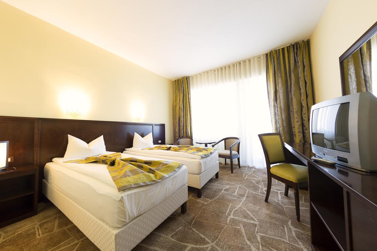 Hotel Parc อัลบายูเลีย ภายนอก รูปภาพ